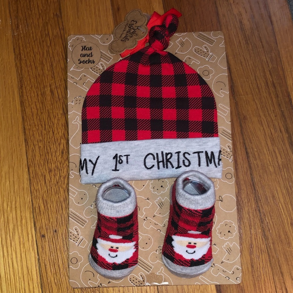 Baby’s first Christmas hat and socks 0-6 months